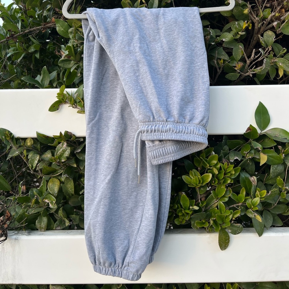 Cute and casual cuffed sweats!